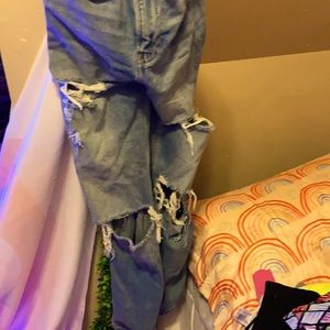 Size:00R/holes/barely worn